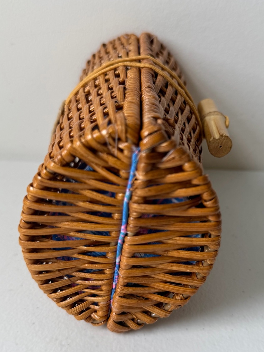 Lilly Pulitzer GWP Wicker Sunglass Case/Clutch
Boca Blue
It's a Sailabration - Picture 11 of 14